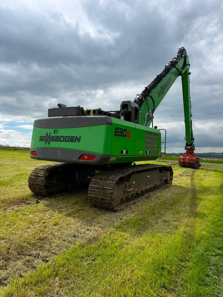 Abbruchbagger Sennebogen 830 – NELO Metals