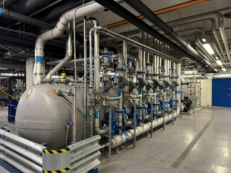 Prozessleitungen mit Armaturen – NELO Metals