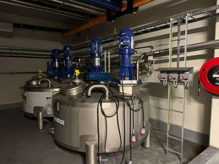 Edelstahl-Rührwerksbehälter – NELO Metals